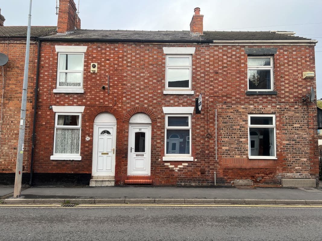 Vacant Freehold Mid Terraced Property